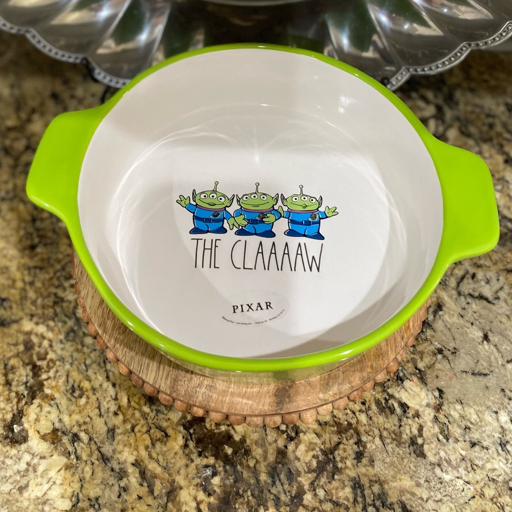 Rae Dunn Disney Pixar Toy Story The Claaaaw 9” baking dish -Brand new never used